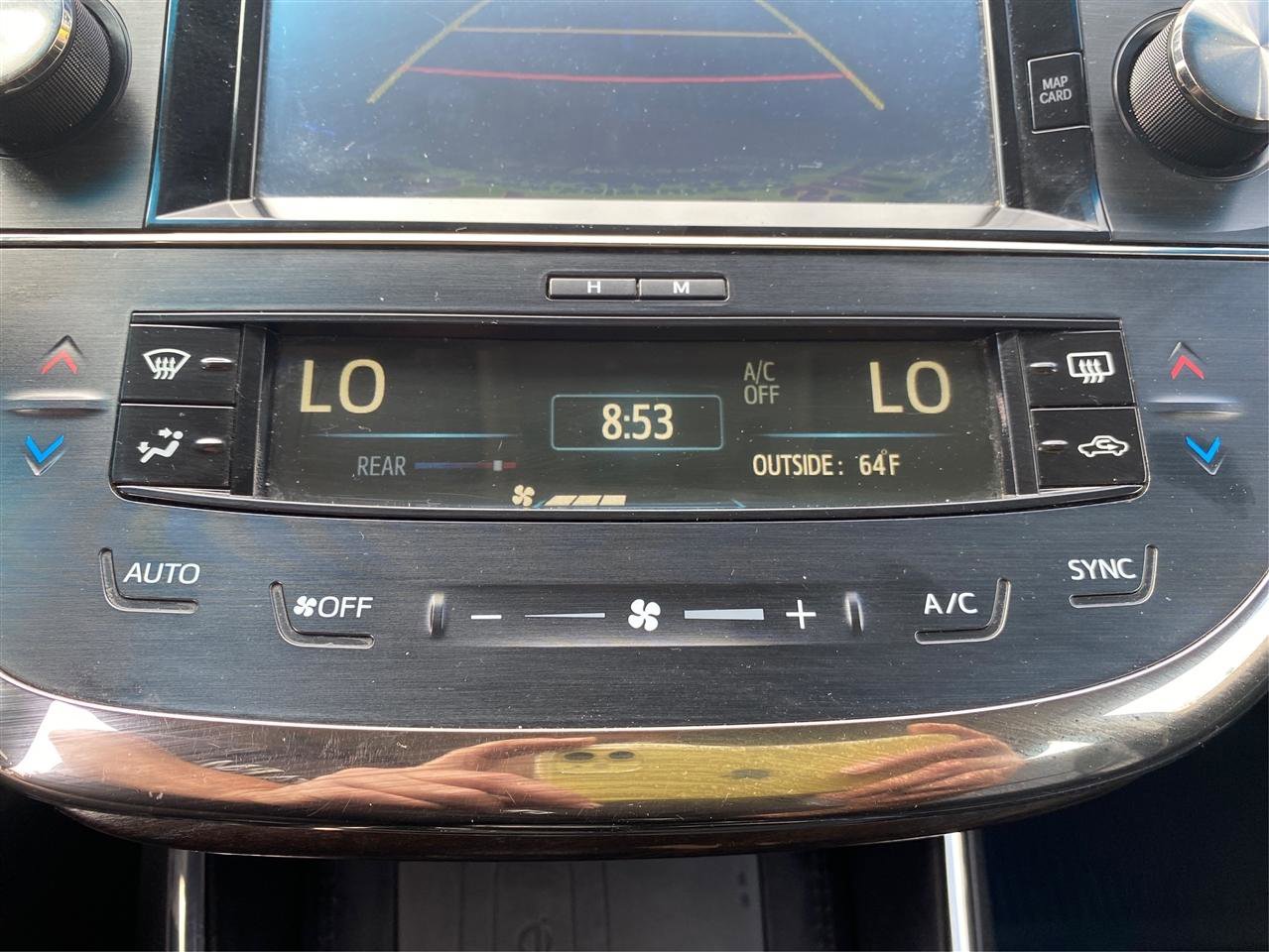 Used 2016 Toyota Avalon Limited image 37