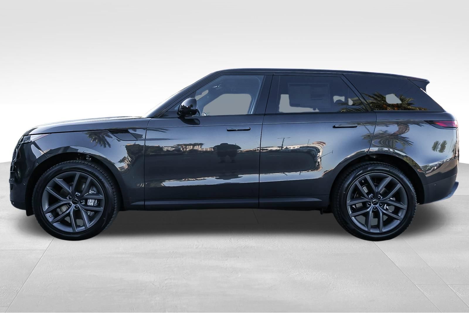 New 2026 Land Rover Range Rover Sport SE AWD/4WD image 8