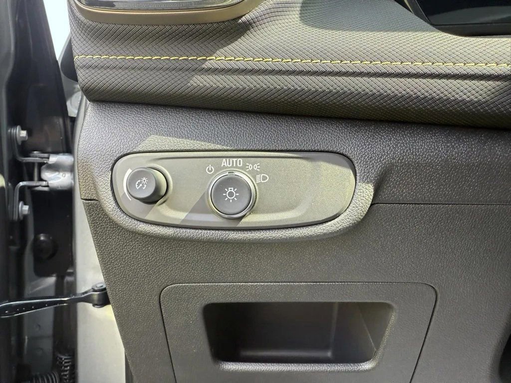 New 2025 Chevrolet TrailBlazer ACTIV w/ Driver Confidence Package image 16