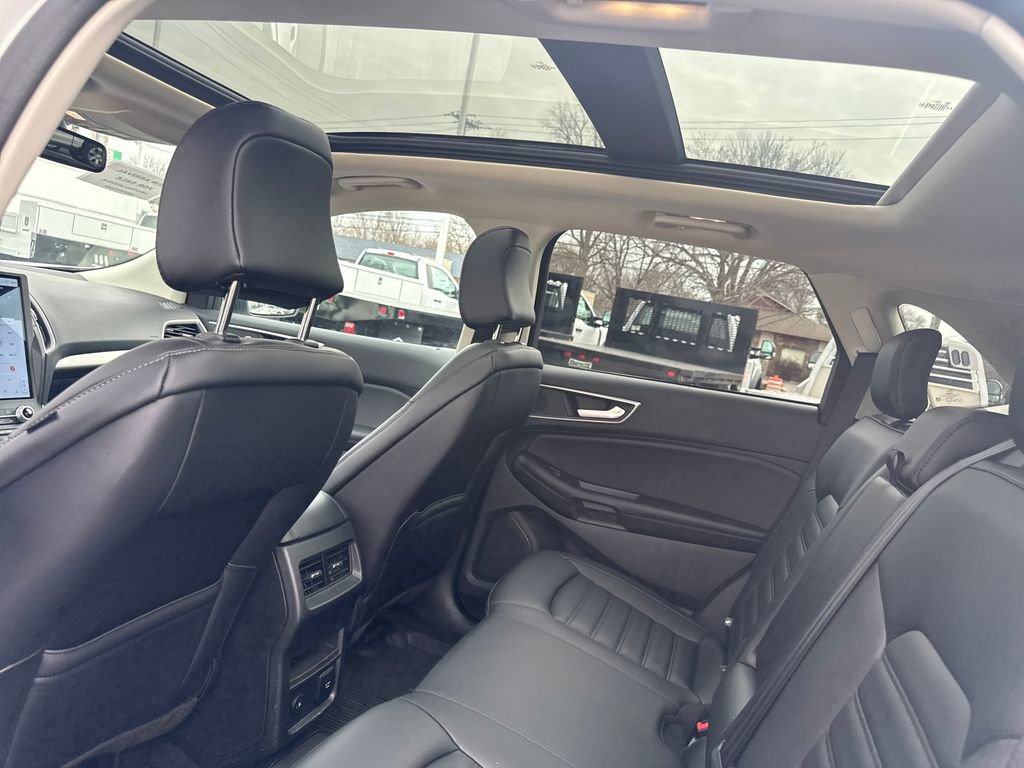 Used 2024 Ford Edge SEL w/ Convenience Package image 18