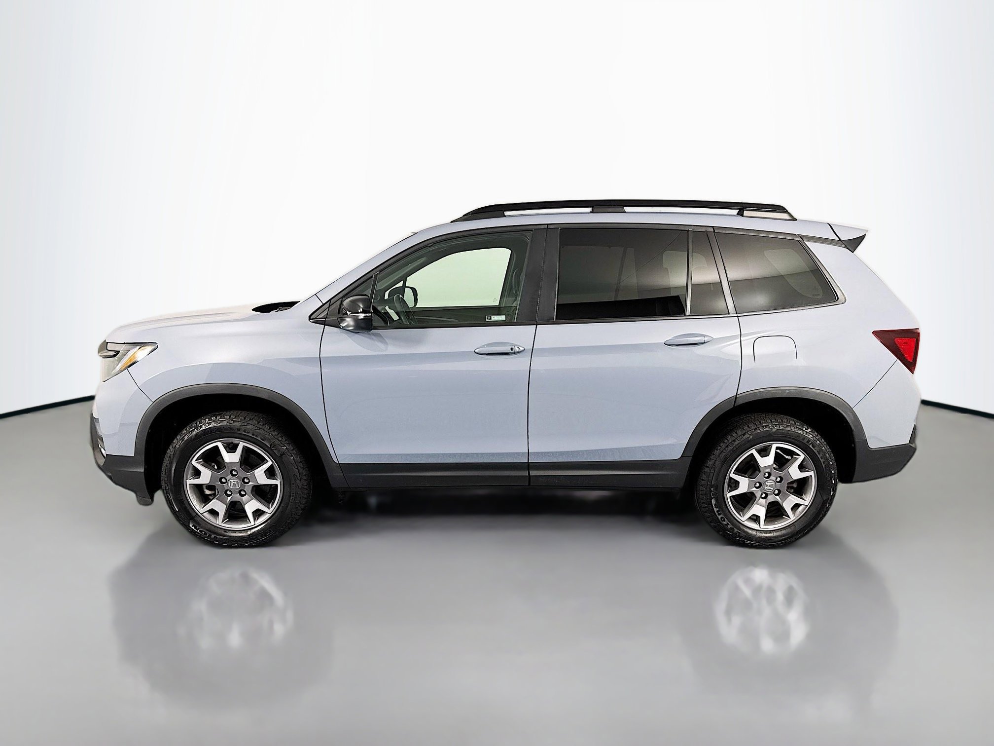 Certified 2023 Honda Passport TrailSport image 8