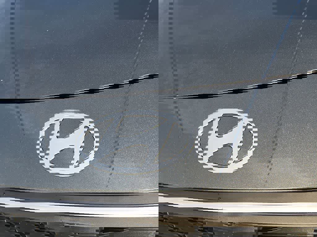 New 2026 Hyundai Elantra Sport image 12