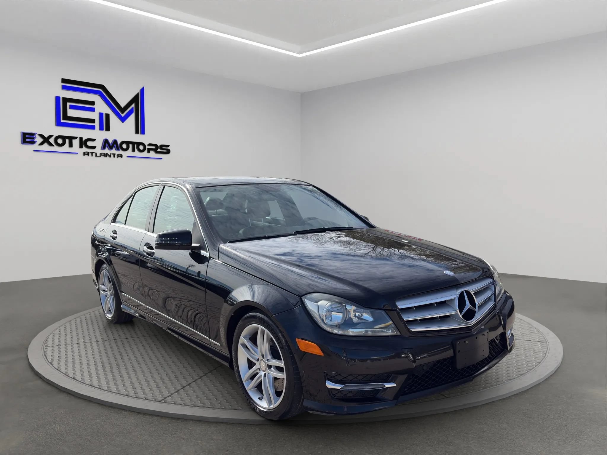 Used 2013 Mercedes-Benz C 300 4MATIC Sedan w/ Premium 1 Pkg image 7
