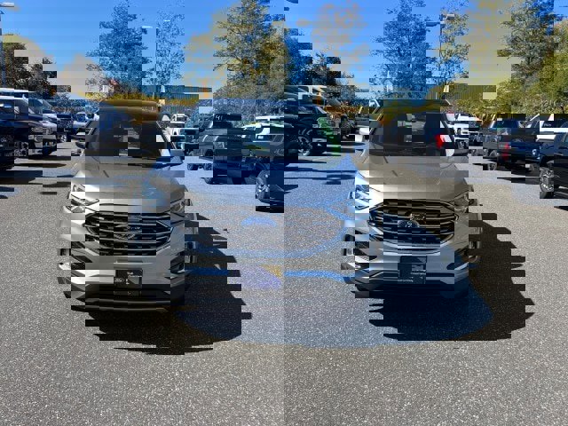 Certified 2022 Ford Edge SEL w/ Convenience Package image 2
