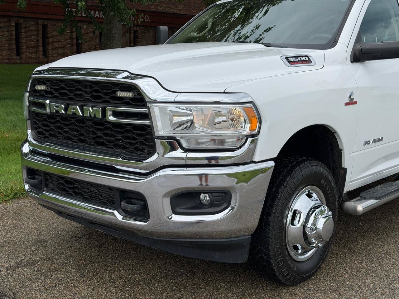 Used 2019 RAM 3500 Tradesman w/ Chrome Appearance Group AWD/4WD image 10