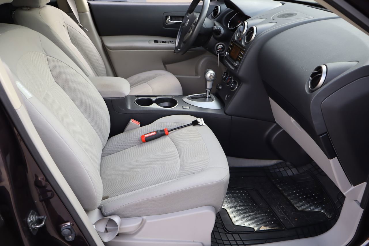 Used 2014 Nissan Rogue S w/ Convenience Package image 15