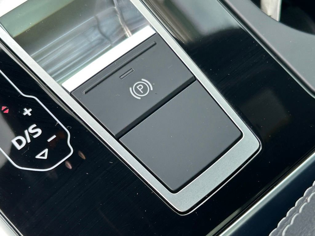 New 2025 Audi Q7 2.0T Premium w/ Convenience Package image 38