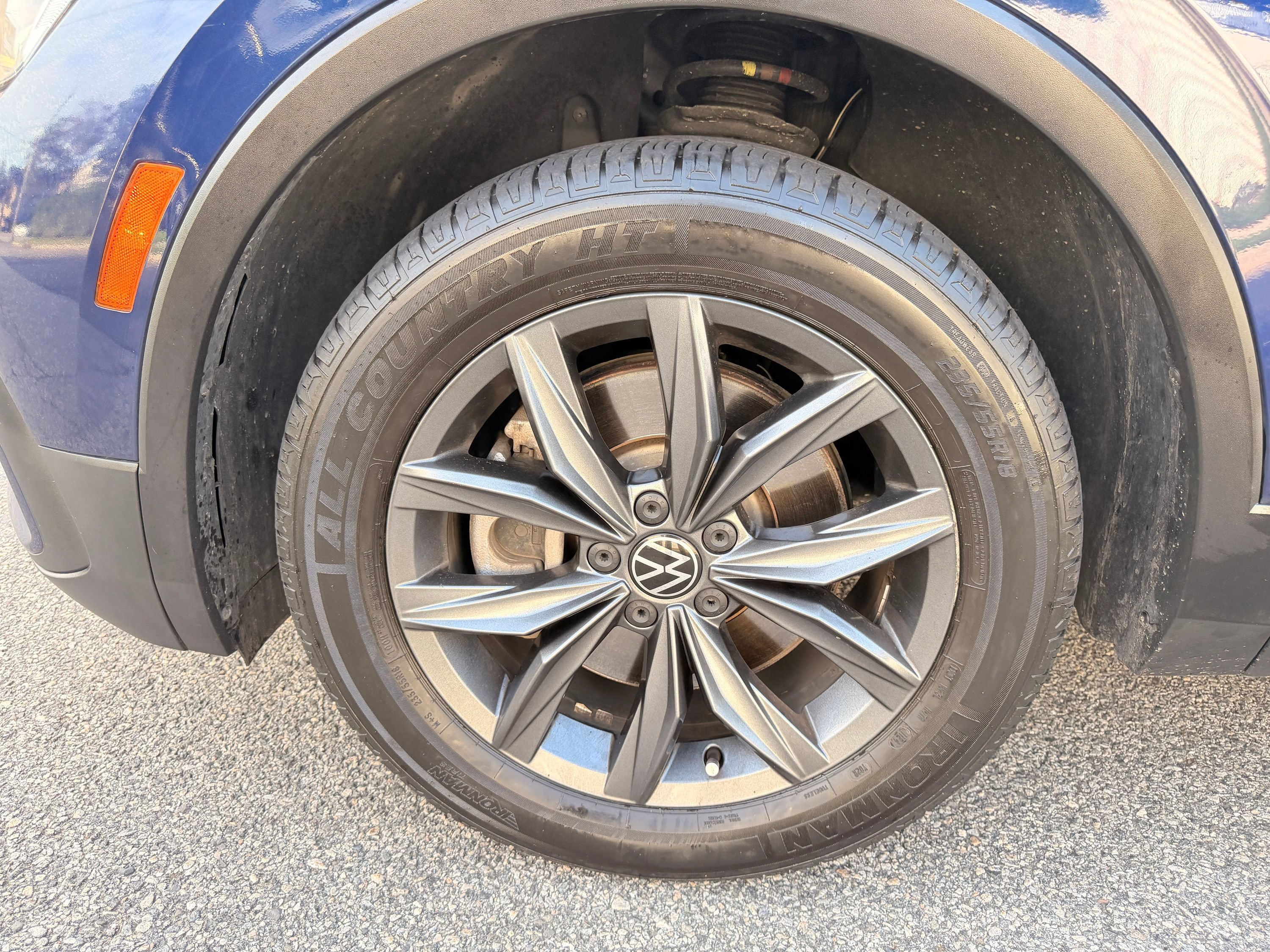 Used 2022 Volkswagen Tiguan SE AWD/4WD image 37