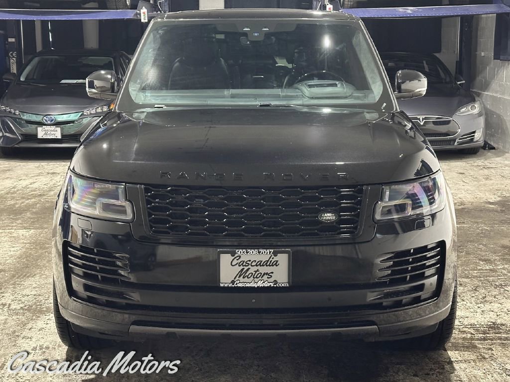 Used 2018 Land Rover Range Rover Autobiography image 3