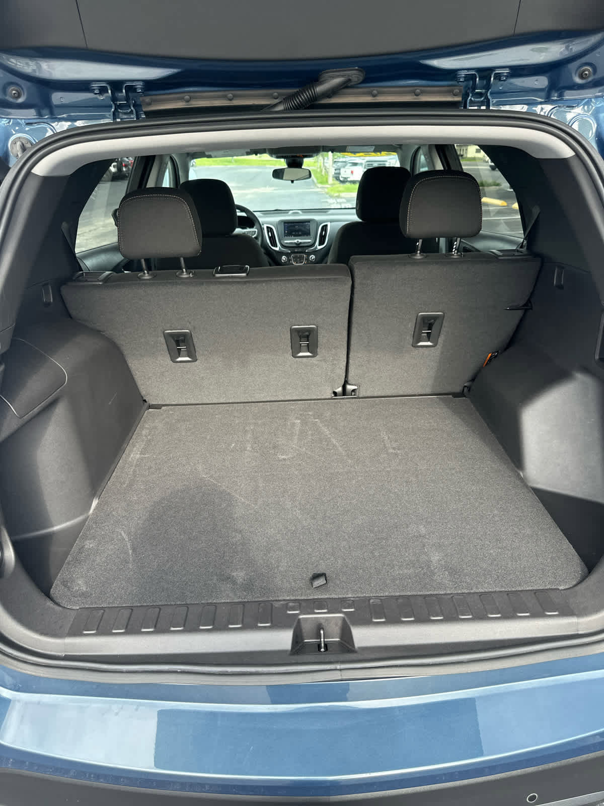 Used 2024 Chevrolet Equinox LT w/ LPO, Floor Liner Package FWD image 14