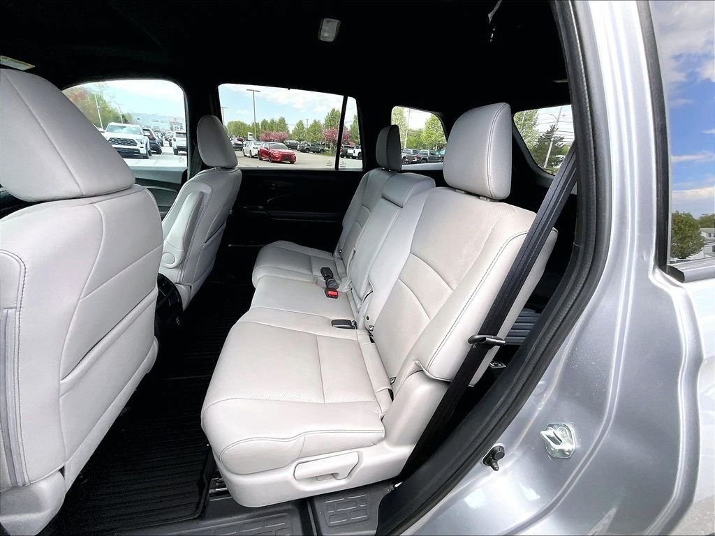 Used 2023 Honda Passport EX-L image 15