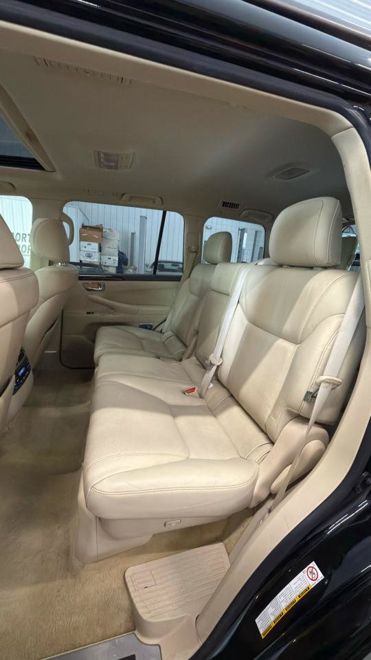 Used 2013 Lexus LX 570 4WD image 18