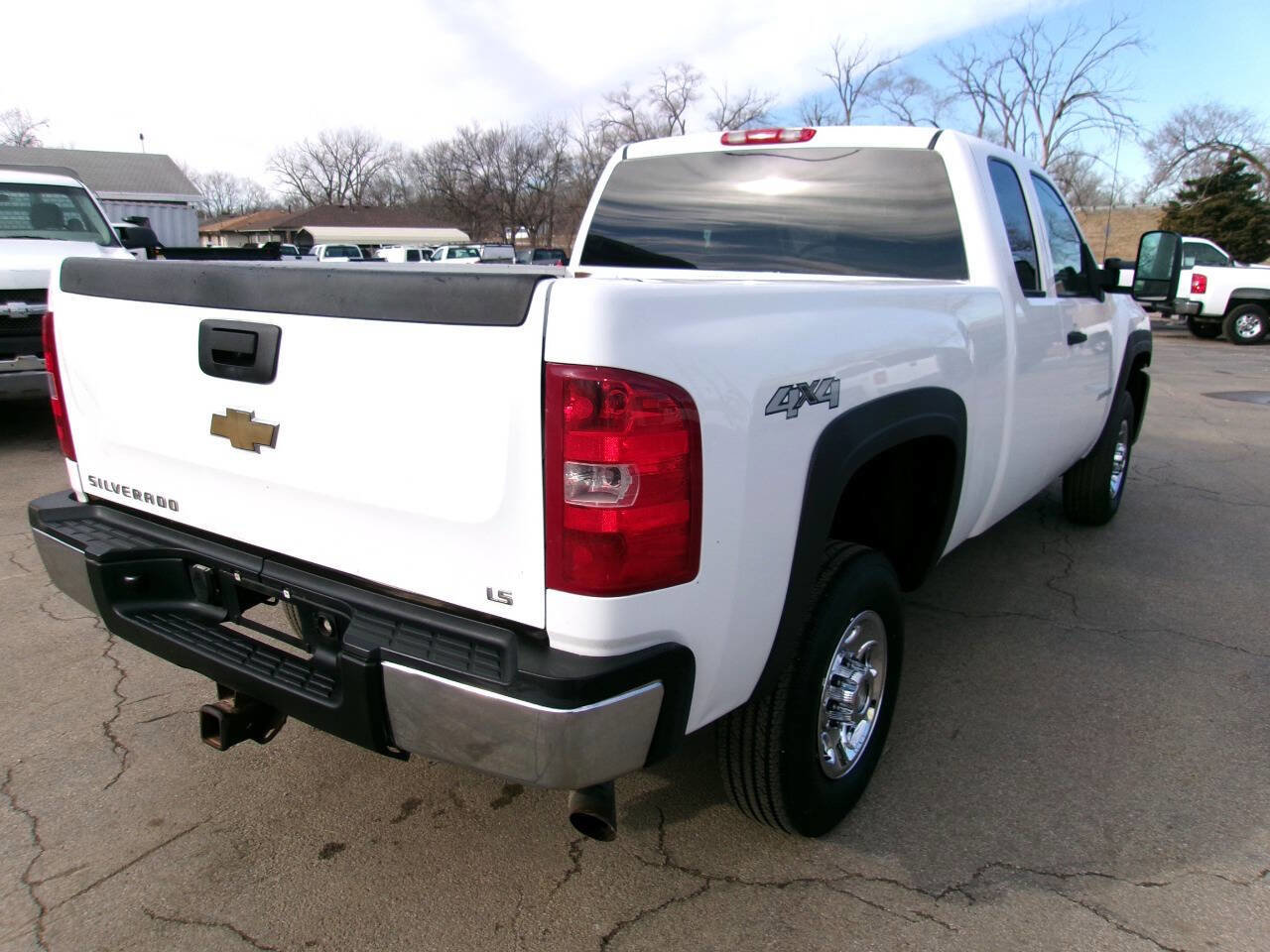 Used 2007 Chevrolet Silverado 2500 W/T w/ LS Package image 4