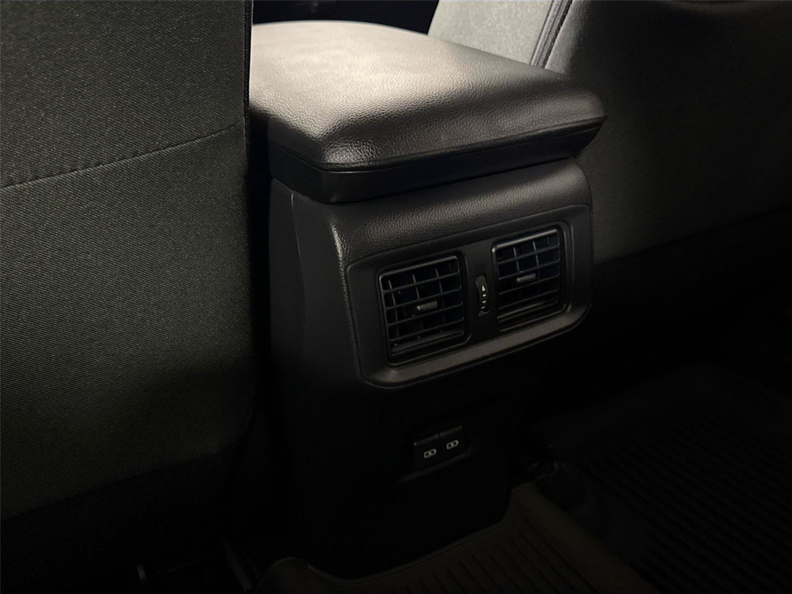 Certified 2025 Toyota RAV4 XLE AWD/4WD image 33