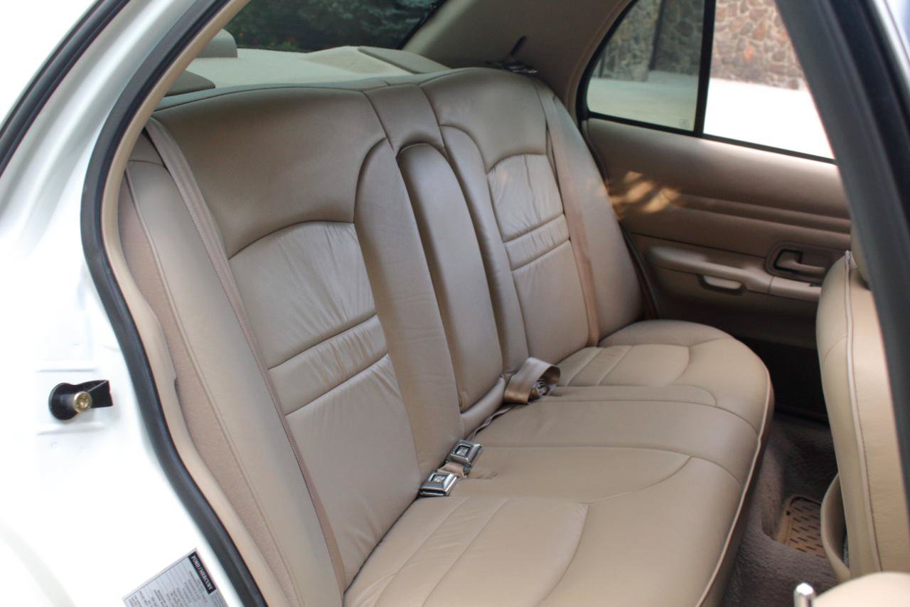 Used 1999 Ford Crown Victoria LX RWD image 46