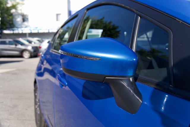 Used 2020 Nissan Versa SV FWD image 13