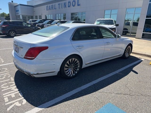 Used 2018 Genesis G90 5.0 Ultimate RWD image 4