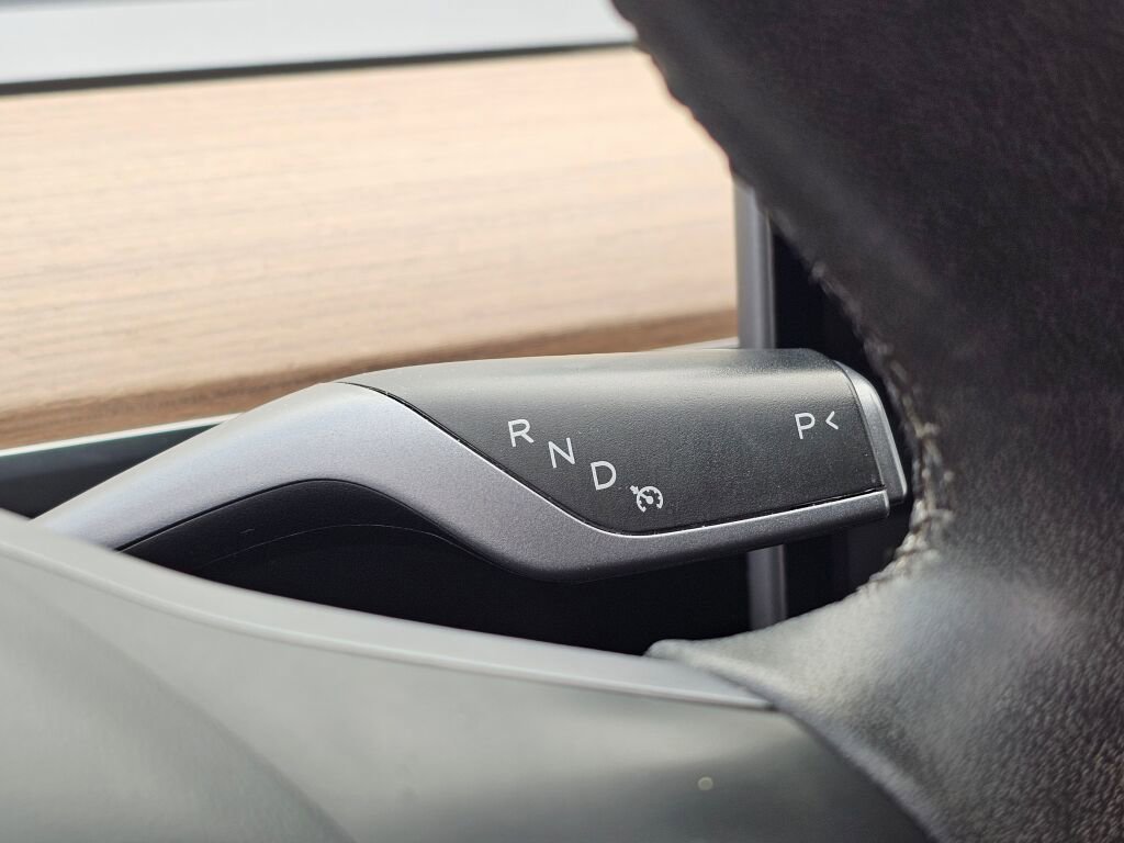 Used 2020 Tesla Model Y Long Range image 41