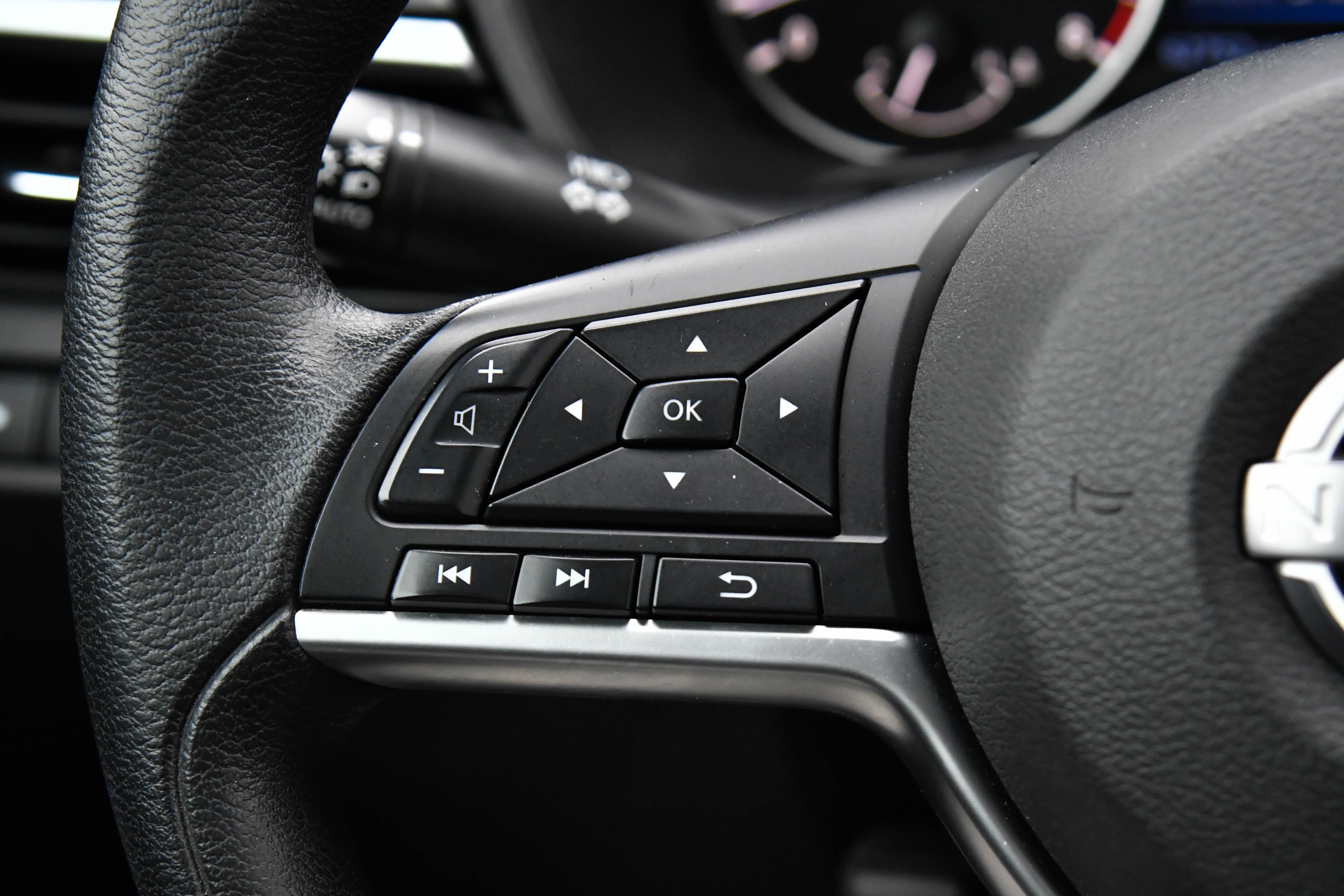 Used 2023 Nissan Altima 2.5 SV image 29