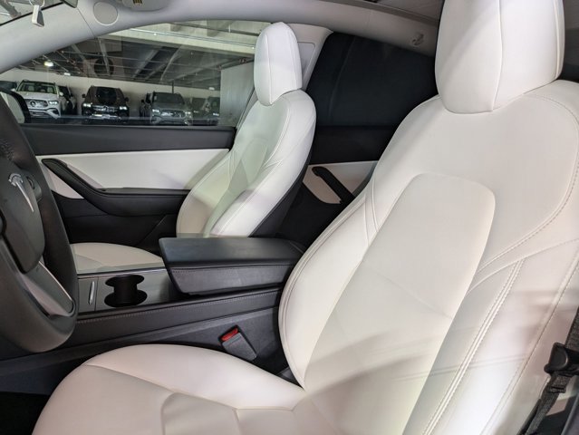 Used 2022 Tesla Model Y Performance AWD/4WD image 18