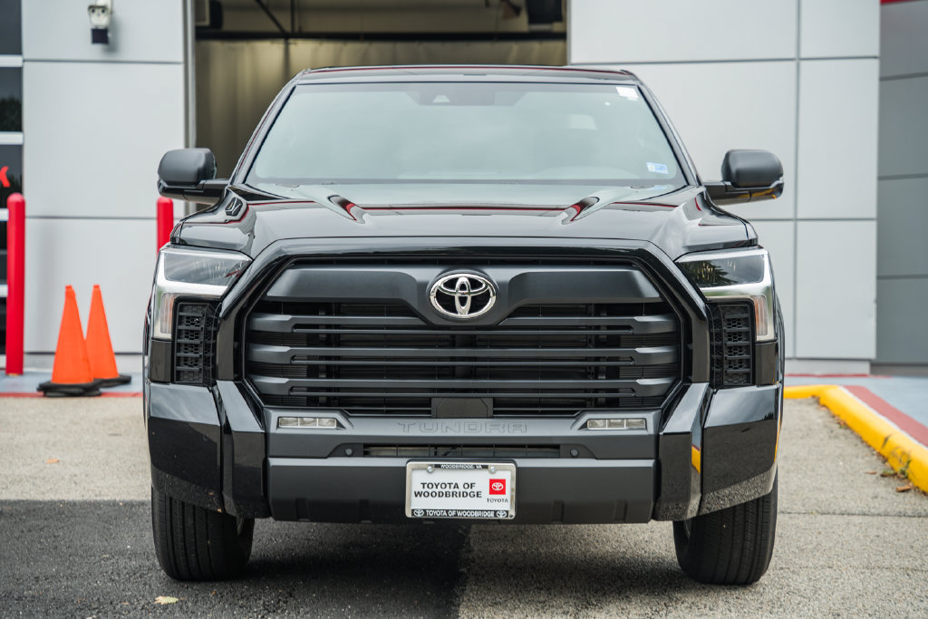 New 2026 Toyota Tundra SR5 w/ SR5 Convenience Package RWD image 2