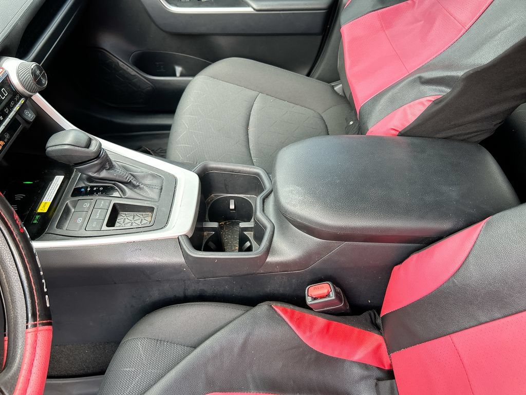 Used 2025 Toyota RAV4 XLE FWD image 29