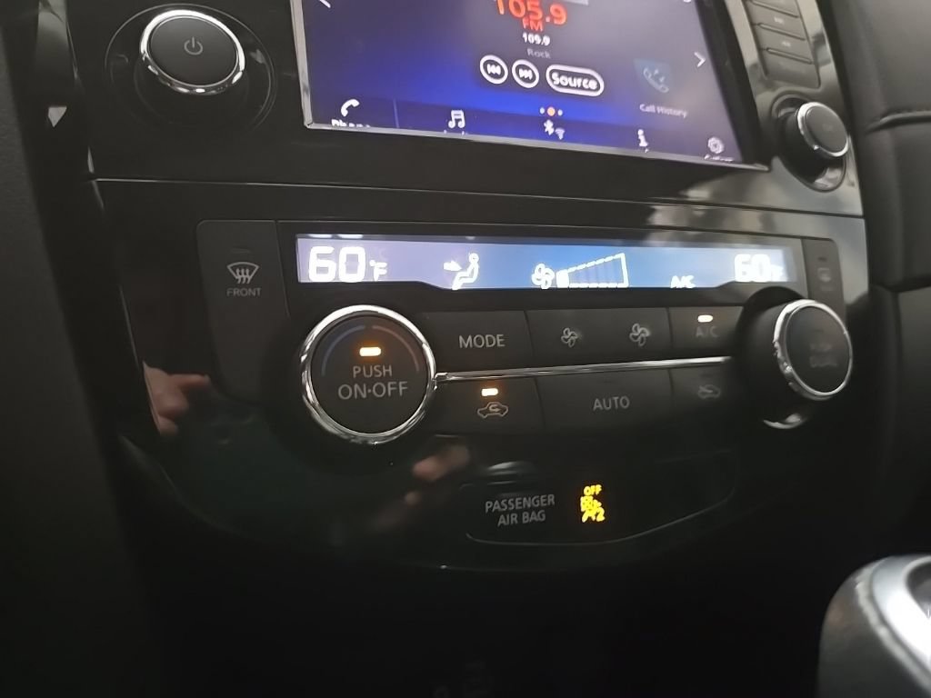 Used 2020 Nissan Rogue SV AWD/4WD image 30