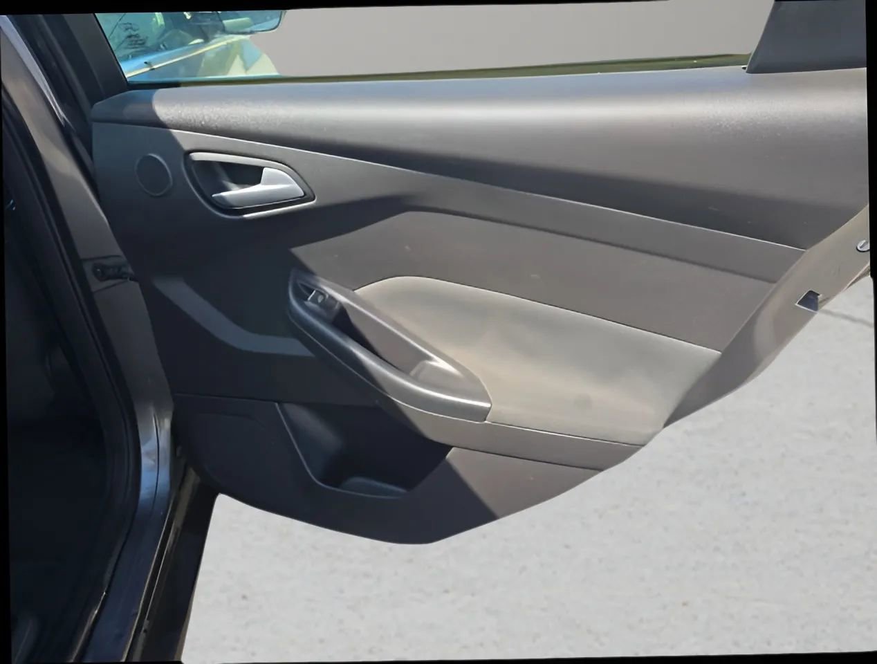 Used 2012 Ford Focus SEL image 16