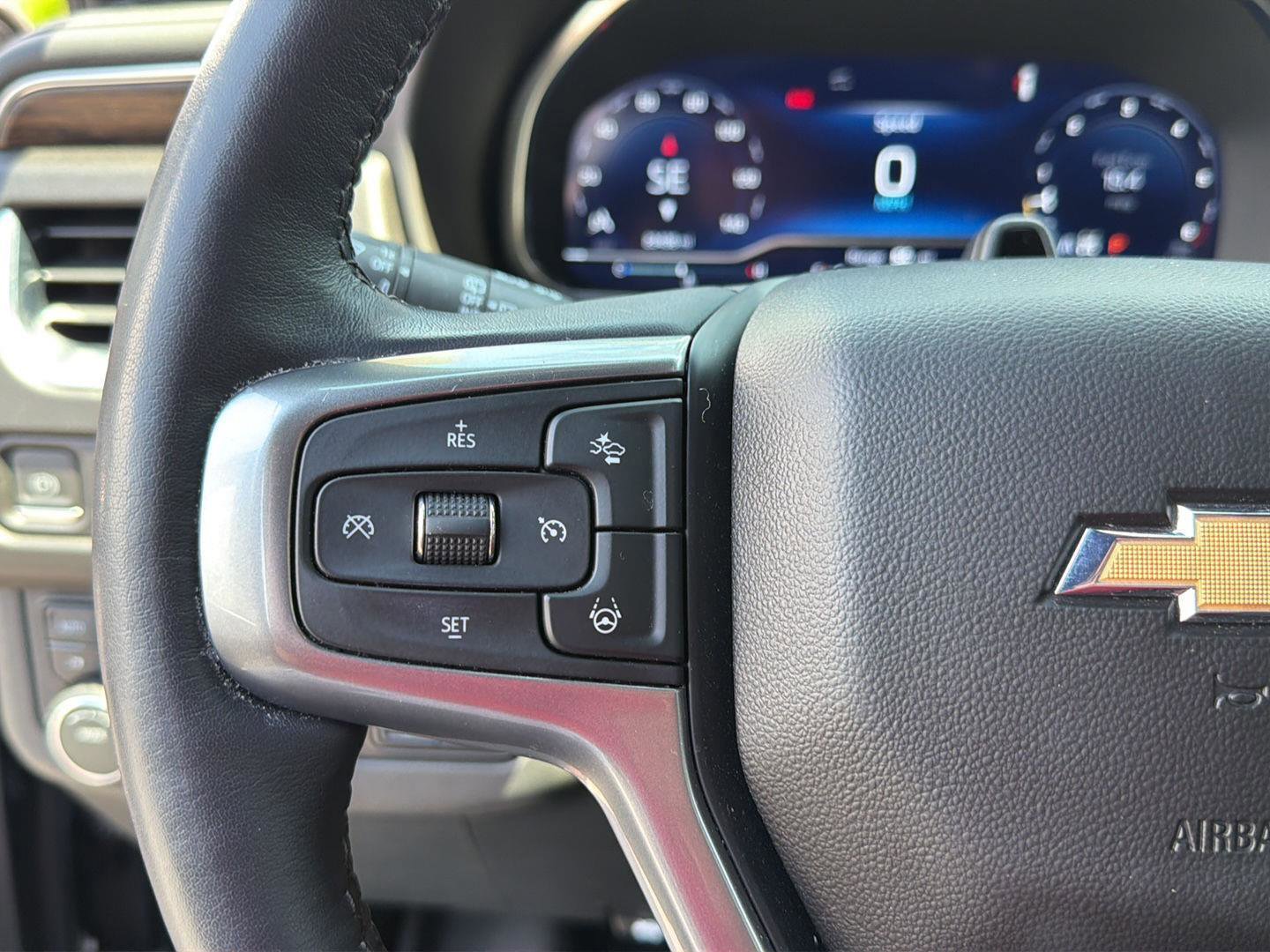Used 2024 Chevrolet Tahoe Premier w/ Advanced Technology Package AWD/4WD image 24