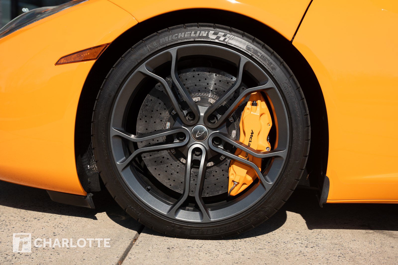 Used 2014 McLaren MP4-12C Spider image 11