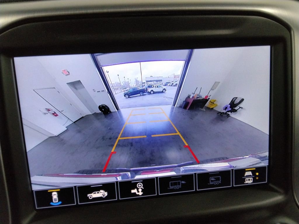 Used 2022 GMC Sierra 2500 SLT w/ SLT Convenience Package image 24