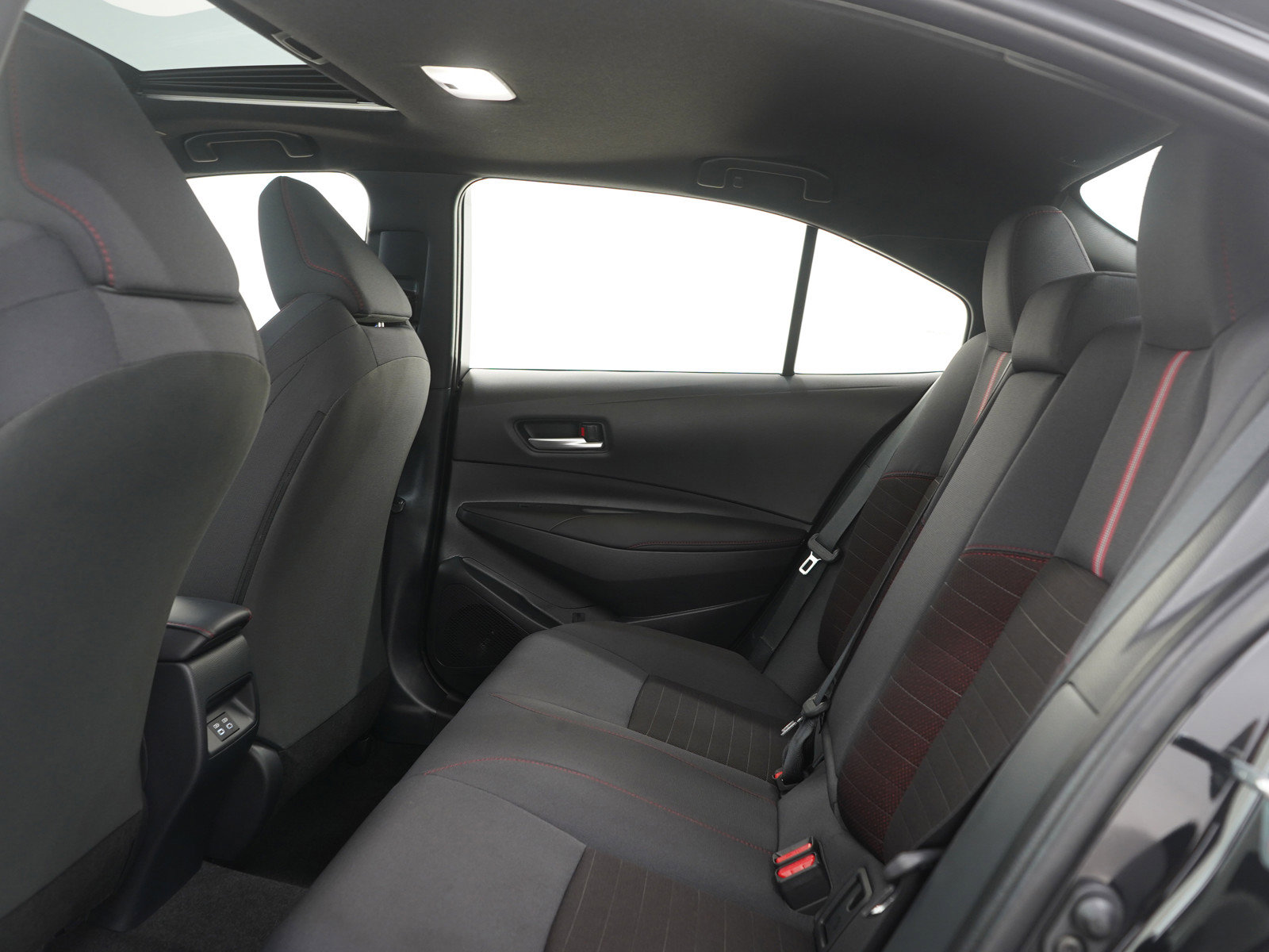 Used 2024 Toyota Corolla SE w/ SE Package image 16