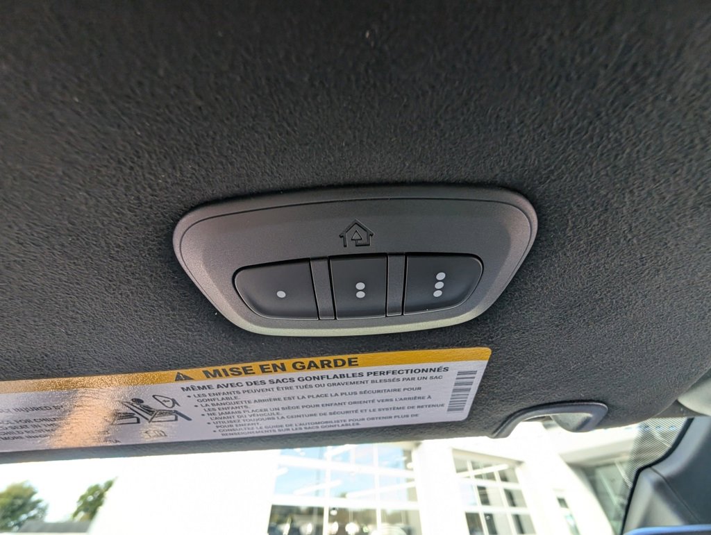 New 2026 Chrysler Pacifica Pinnacle image 38