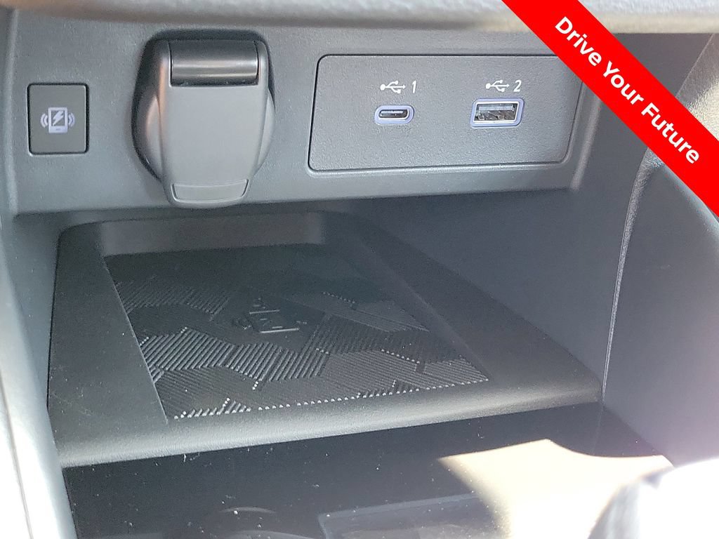 Certified 2025 Nissan Versa SR w/ Trunk Package FWD image 13