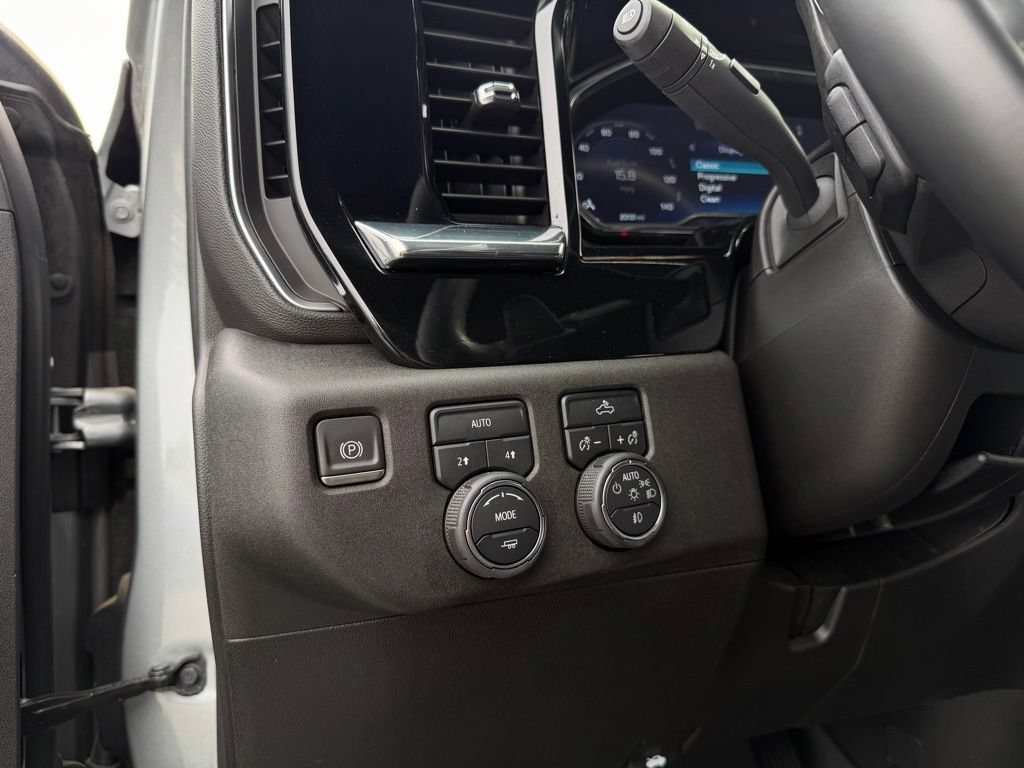 Used 2024 Chevrolet Silverado 1500 RST w/ Rally Edition AWD/4WD image 15