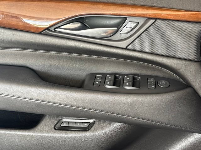 Used 2017 Cadillac Escalade ESV Luxury AWD/4WD image 15