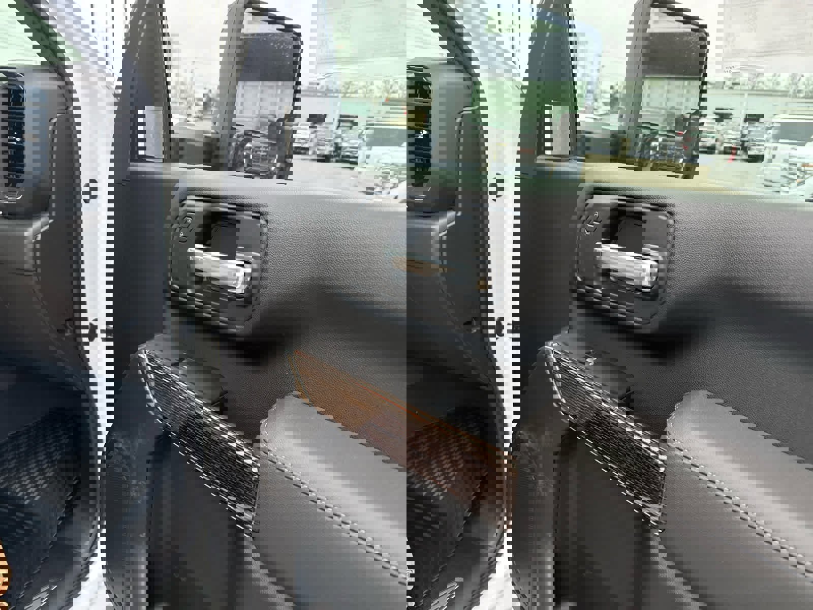 New 2026 GMC Sierra 3500 SLE w/ SLE Convenience Package image 11