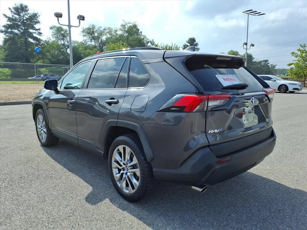 Certified 2020 Toyota RAV4 XLE Premium AWD/4WD image 6