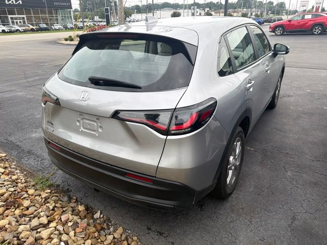 Used 2023 Honda HR-V LX image 4