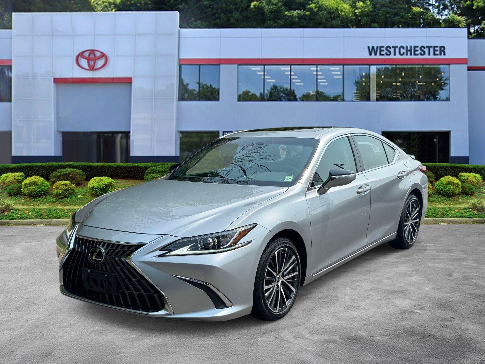 Used 2022 Lexus ES 350 w/ Premium Package FWD image 4