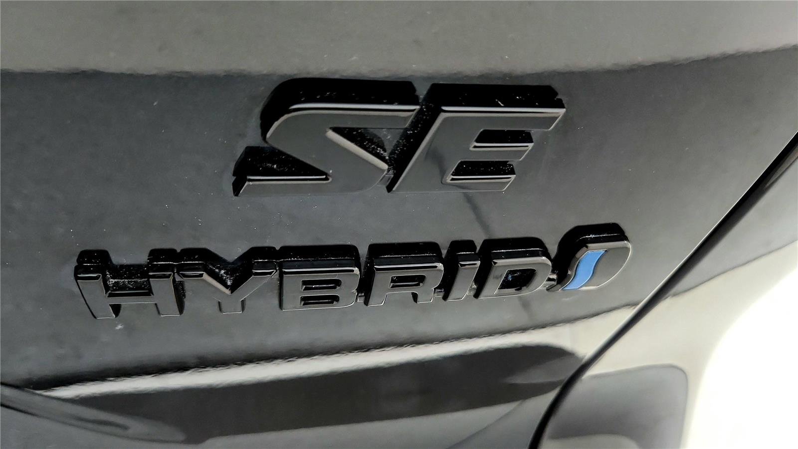 Used 2024 Toyota Corolla Cross Nightshade image 14