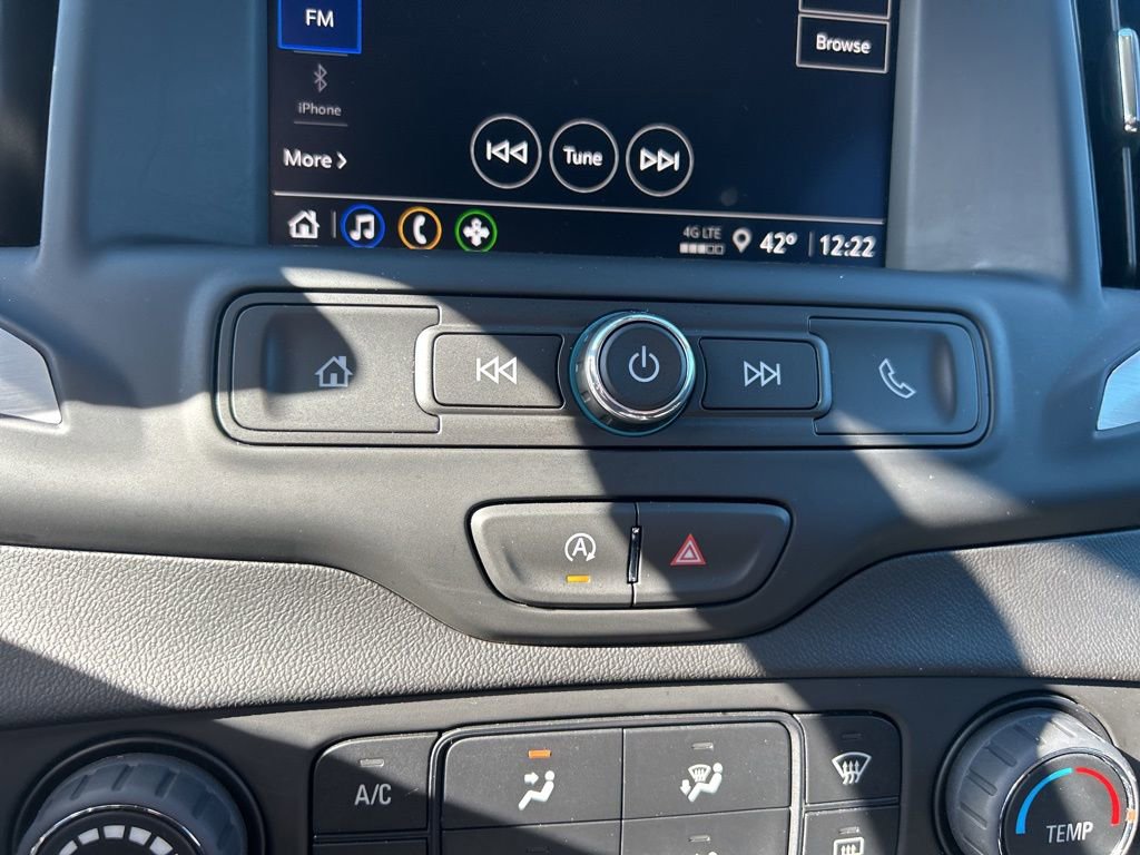 Used 2024 GMC Terrain SLE image 21