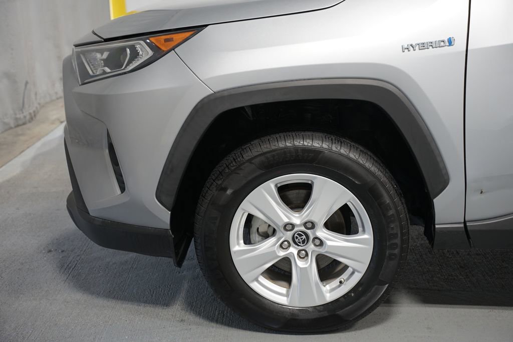 Used 2019 Toyota RAV4 XLE image 5