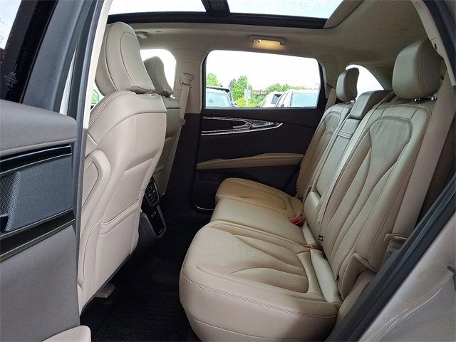 Used 2022 Lincoln Nautilus Reserve AWD/4WD image 10