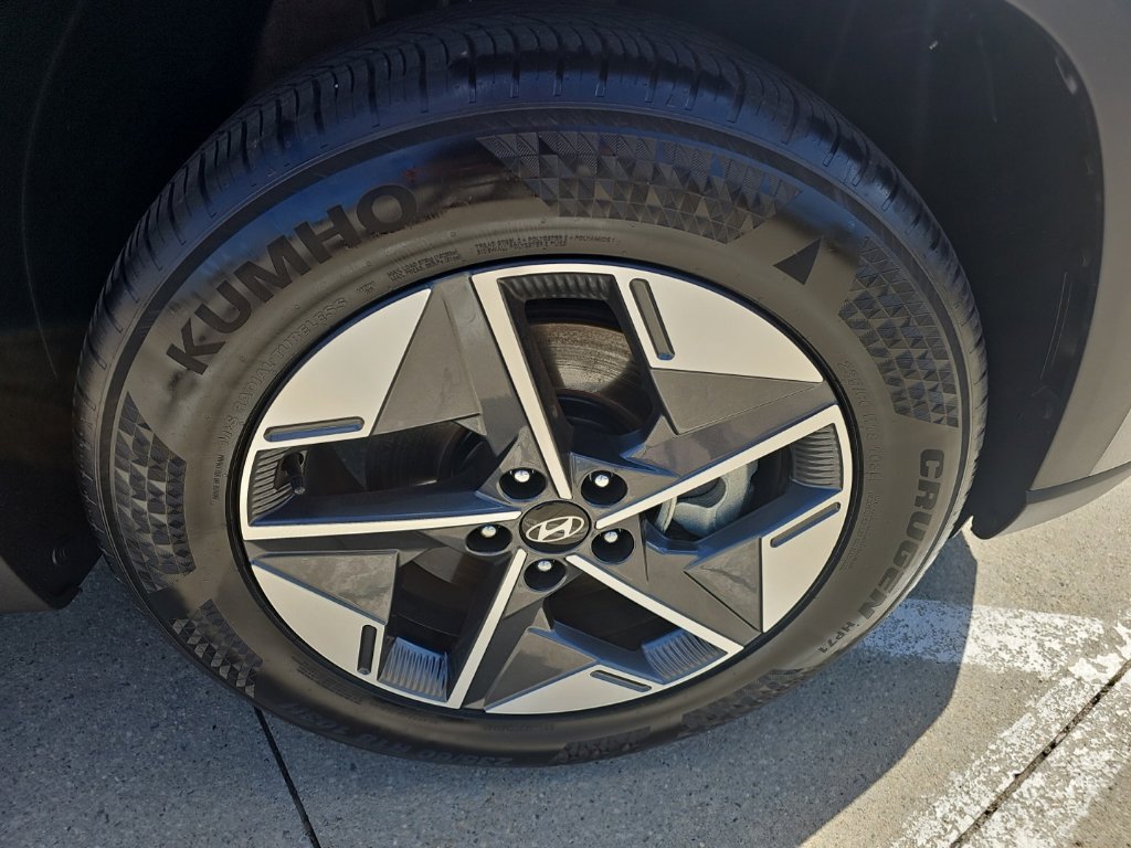 Used 2025 Hyundai Tucson SEL FWD image 4