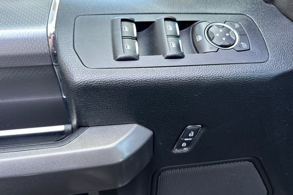 Used 2015 Ford F150 XLT w/ Equipment Group 302A Luxury image 11