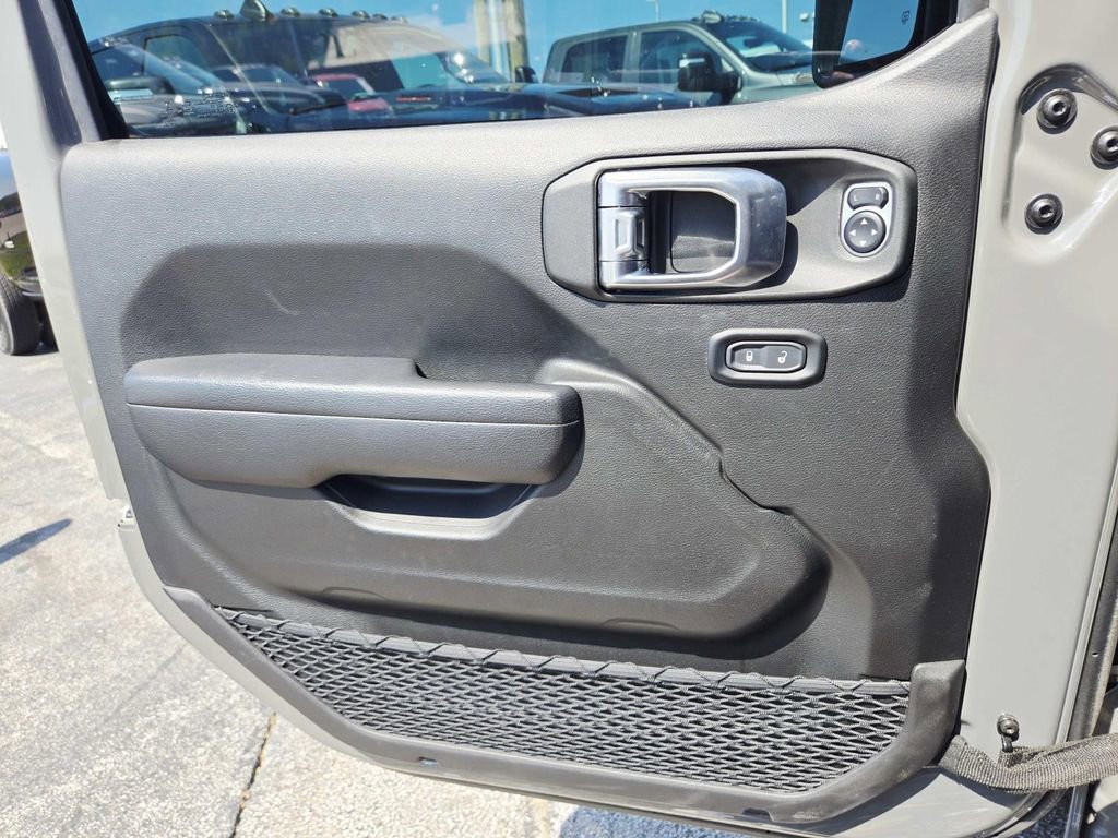 Used 2023 Jeep Wrangler Unlimited Rubicon w/ Xtreme 35 Tire Package image 34