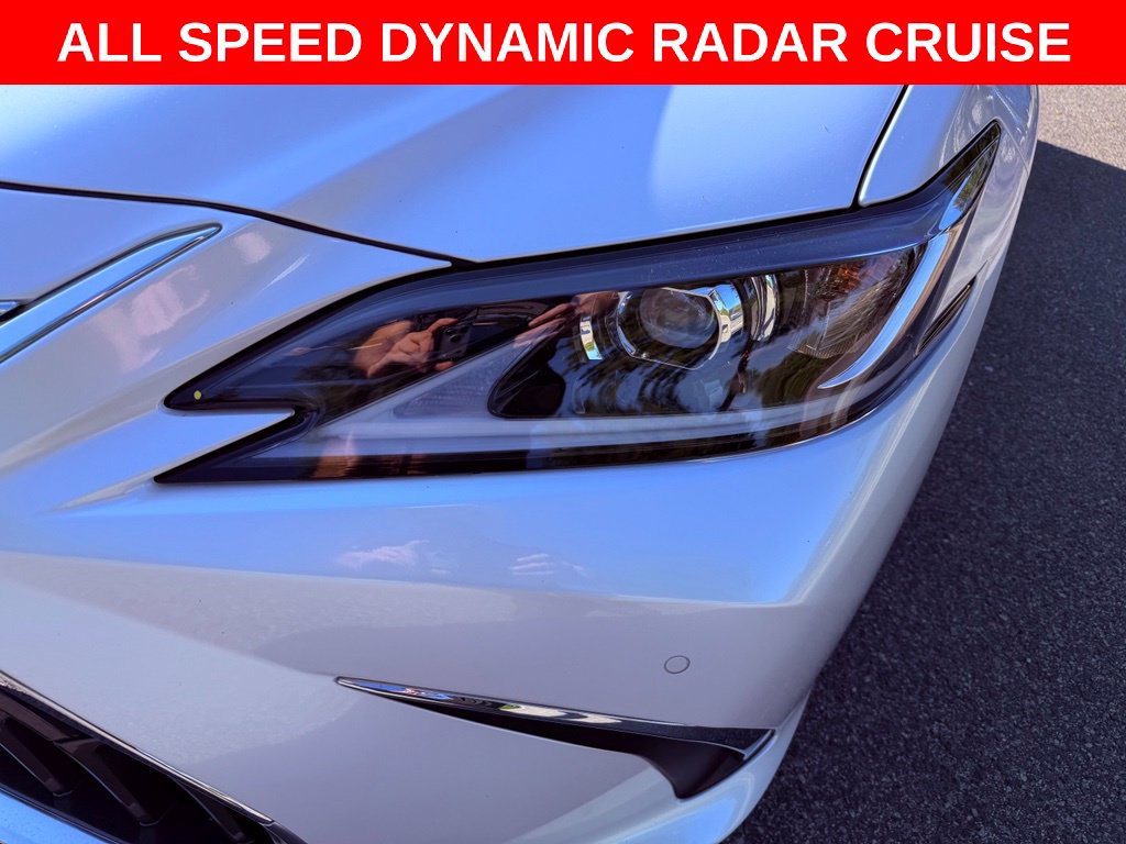 Certified 2025 Lexus ES 300h w/ Luxury Package FWD image 9