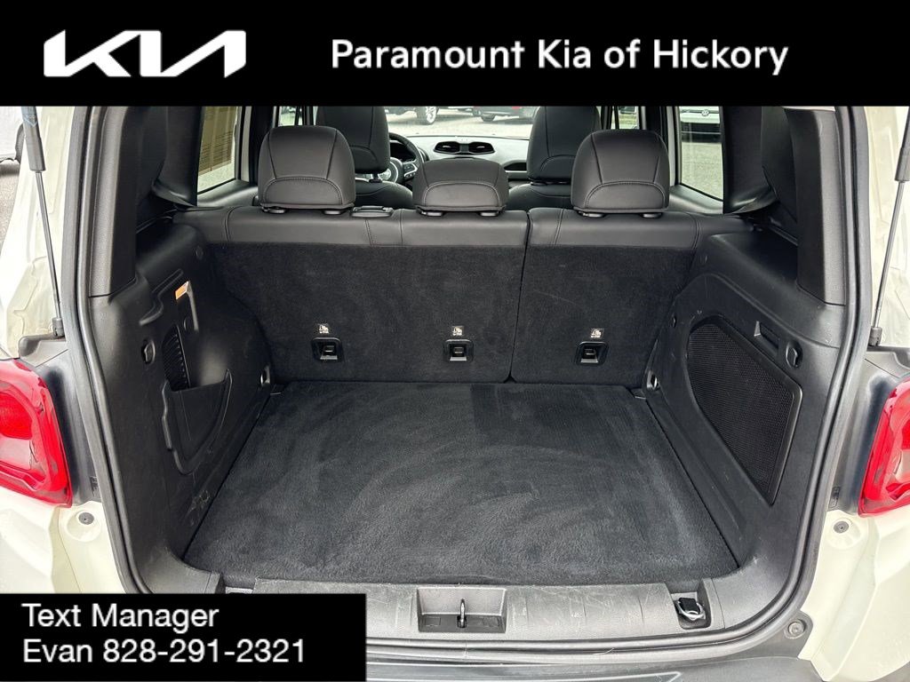 Used 2023 Jeep Renegade Limited w/ Sun/Sound Group image 11