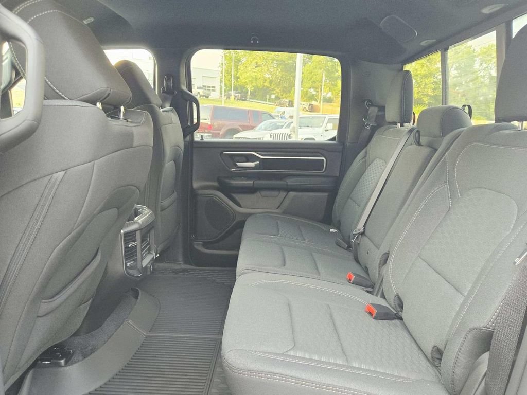 New 2026 RAM 1500 Big Horn AWD/4WD image 18